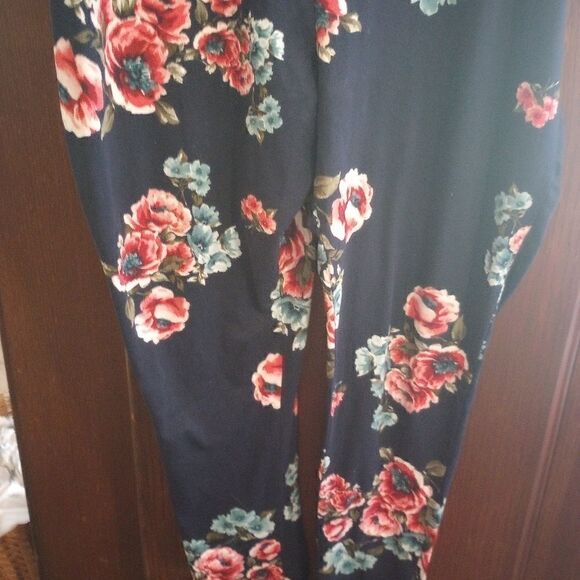 Caren Sport Floral print tank style jumpsuit - Picture 7 of 12